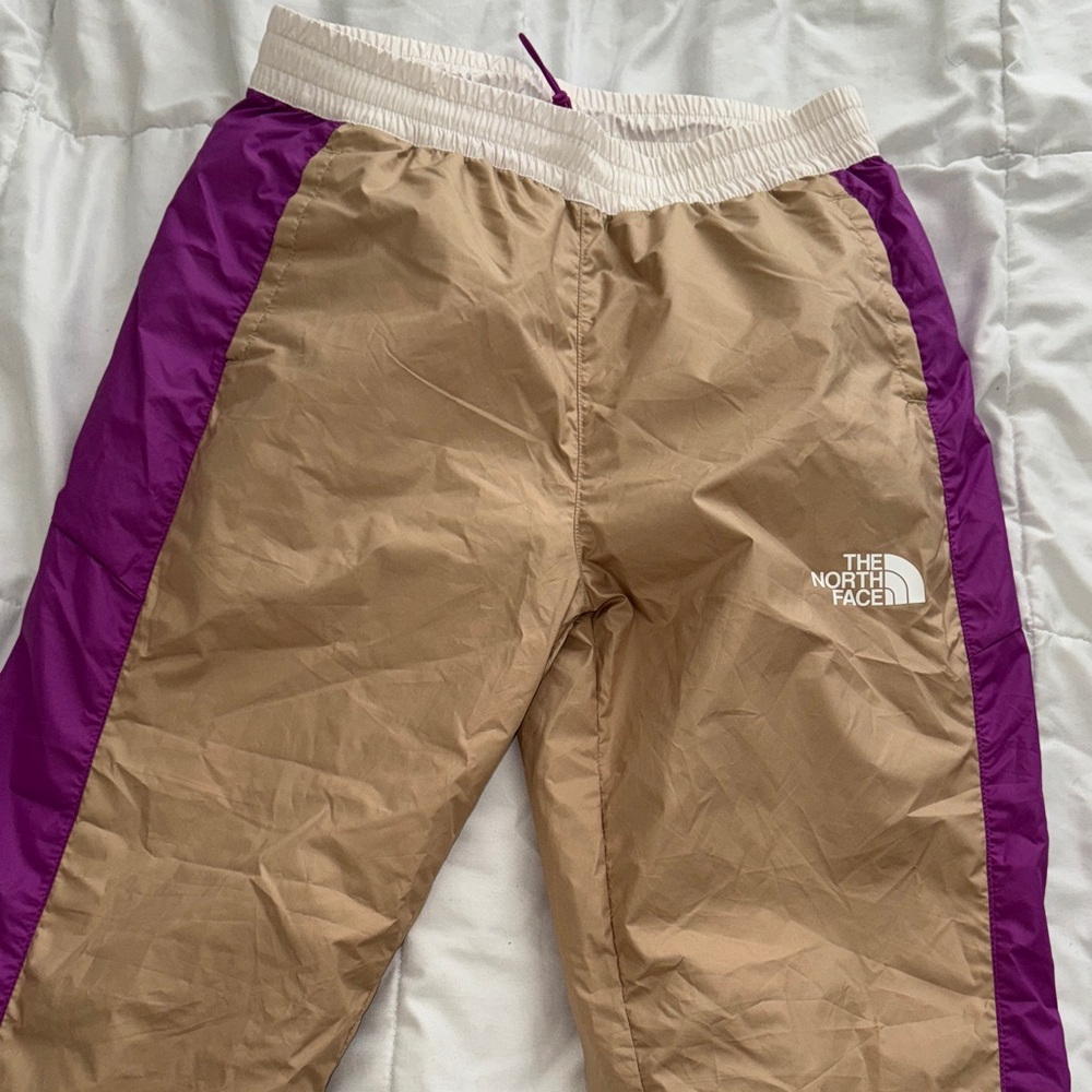 The North Face Women’s Tan and Purple Bottoms (Brand-New)